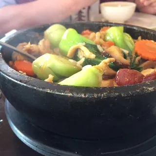 Chicken with Chinese Sausage Stone Pot Rice