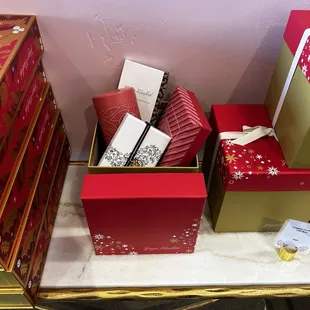 Classic Holiday Gift Box
