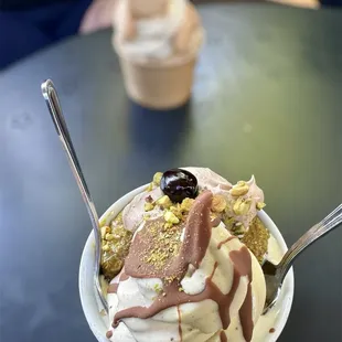 Dubai Bar Sundae