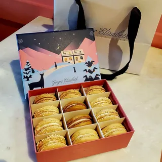 12 Piece Classic Macaron Box