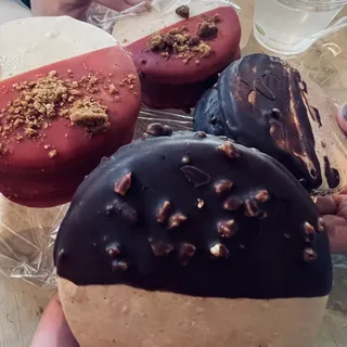 Almond Rocher Frozen Macaron Sandwich