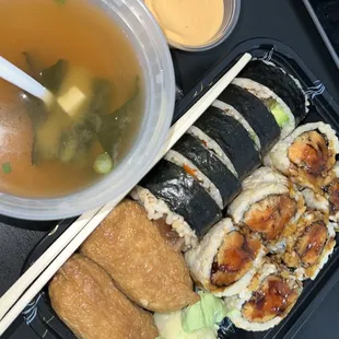 Brown Rice Veggie Combo with Miso Soup and Sriracha Mayo on the side