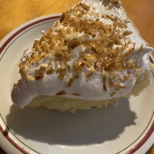 Coconut whipped cream pie