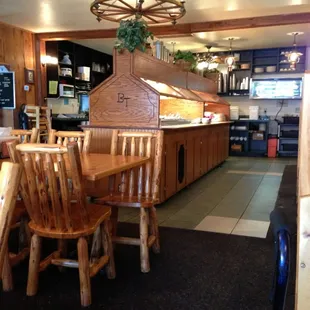 sushi and sashimi, interior