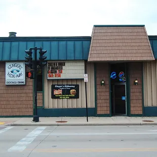 Ginger's Hideaway is in the city that's at the foot of the marsh but it's got an island theme.