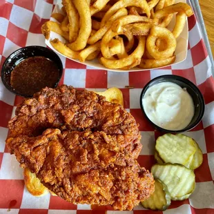 Daywalker Tender 1 Tender, Curley Fries.
