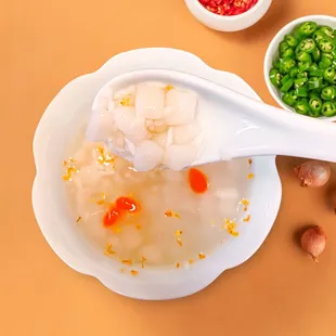 Sweet Rice Wine with glutinous rice balls 酒酿糯米丸子