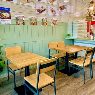 Left side of their restaurant can also only seat 6 in that side.