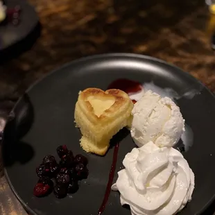 Butter cake dessert... delicious and tiny :)