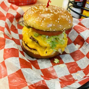 Gino Giant Burger