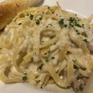 Fettuccine Alfredo