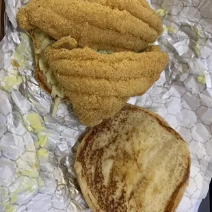 Large catfish sandwich (with coleslaw)