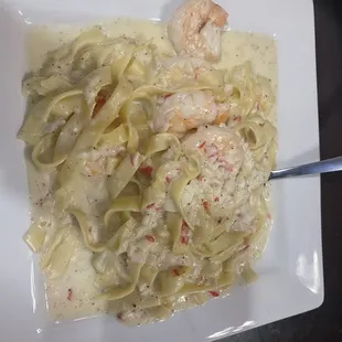 Shrimp and crab Alfredo for the win!