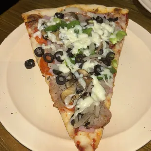 Gino&apos;s Special Slice