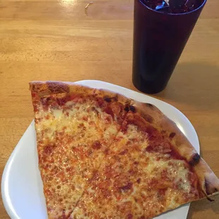 Two regular slices and a soda lunch special!