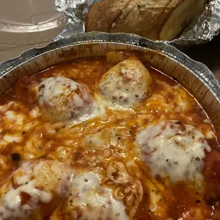 Stuffed Shells and garlic bread