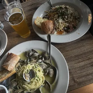 Bolognese with spaghetti and clams with spaghetti