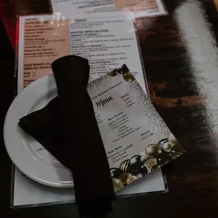 Place setting with limited menu
