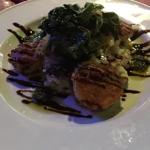 Scallops with mushroom risotto