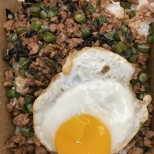 Pad Kra Prows