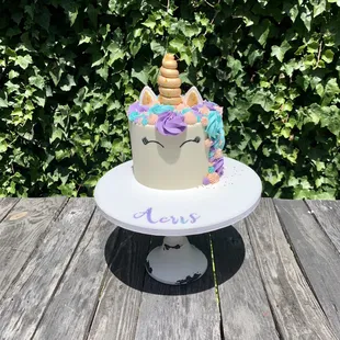 a unicorn cake