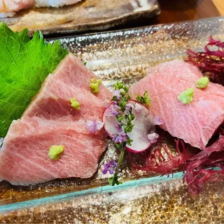 Chutoro sashimi