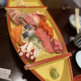 Sashimi boat