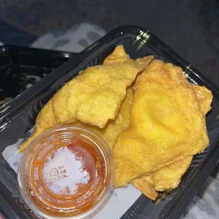A5. Crab Rangoon