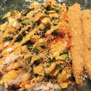 Poke bowl w tuna and shrimp tempura