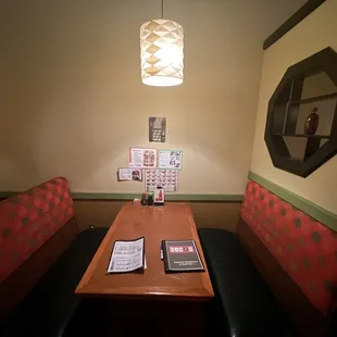 Dimly lit private Seperated booth nooks, Ginza Japanese Restaurant, Lutz / Land O Lakes, N Tampa