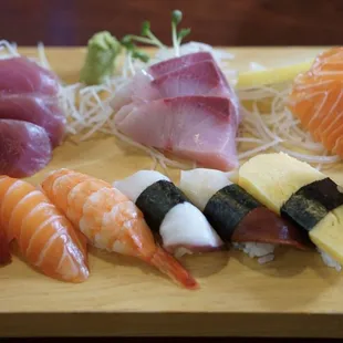 7pc nigiri / 9pc sashimi Set $26.95 *7/5/19