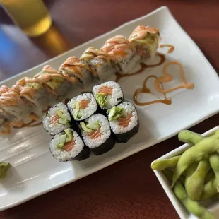 Salmon Avocado Maki Rolls