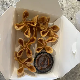 Crab Rangoon        -look how beautiful this looks