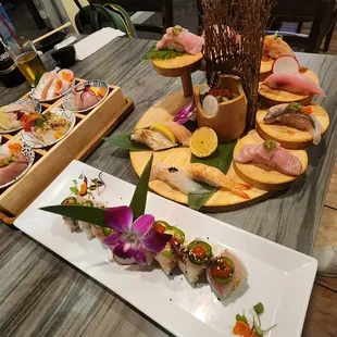 Yellow Submarine Roll, Special Sashimi Mix, Nigiri Sushi