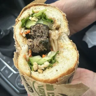 Banh mi bo la lot!