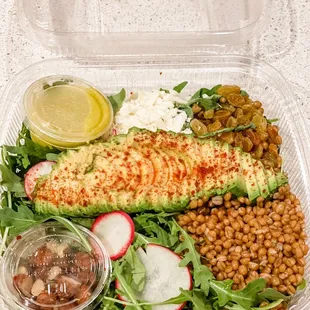 Avocado &amp; Arugula Salad