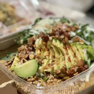 Avocado &amp; Arugula Salad