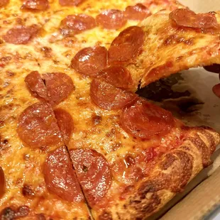 Thin crust 1 topping pizza
