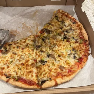 Pizza as indicated in review.