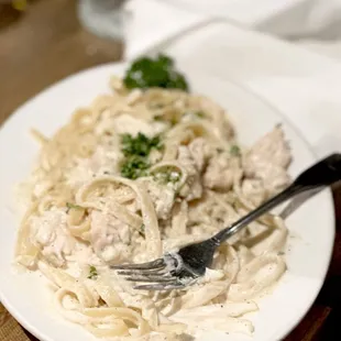 Fettuccine Alfredo with chicken