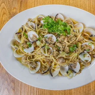 Linguini with Clams
