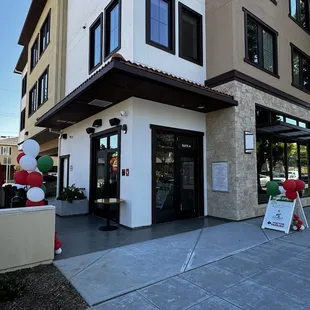 Giorgio&apos;s is back in Mountain View!