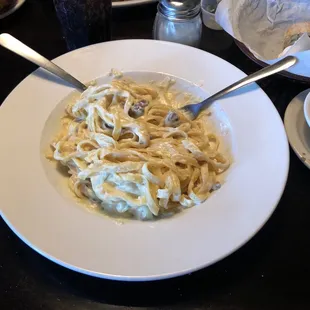 Fillet tips in Gorgonzola sauce over fettuccine. Great flavor, generous portion. Recommended!