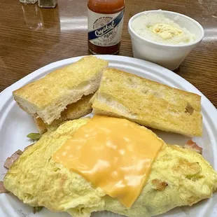 Western omelette with grits