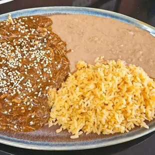 Riquísimos platillos los puedes ordenar en línea o ven y conoce nuestro restaurante  2760 E. Trinity mills Rd carrollton tx 75006