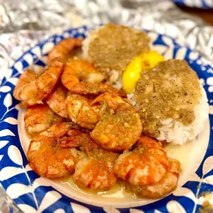 Shrimp Scampi - good!  Came with spicy sauce on the side.