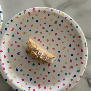 &quot;Kids cannoli&quot; for $1.50! Can&apos;t beat that.