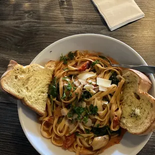 Pasta with artichokes