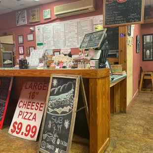 a large cheese pizza