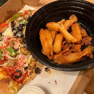 Pizza and zucchini sticks